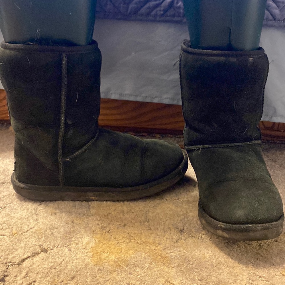 Black mid calf Uggs
